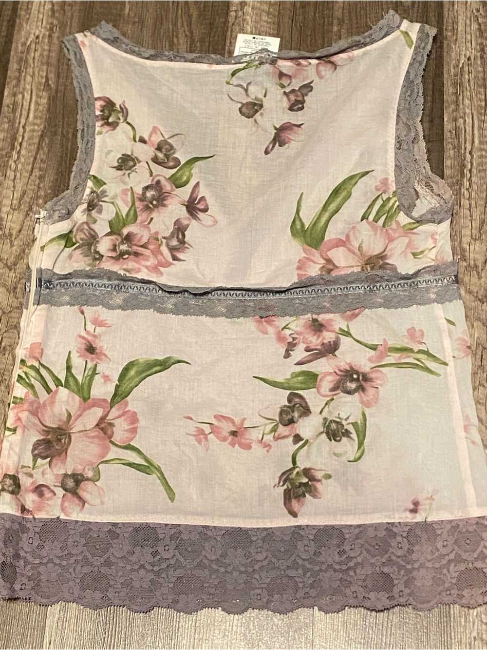 D&G Pink Floral V-Neck Lace-Trim Tank with Gray Accents - Picture 2 of 11